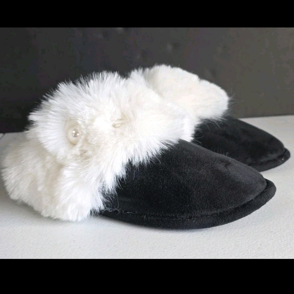 Jessica Simpson White Faux Fur Memory Foam Black White Soft Slippers Size 8-9